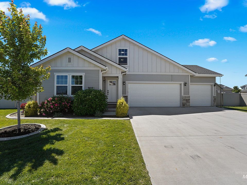 1st image of 707 N Heliopolis Way