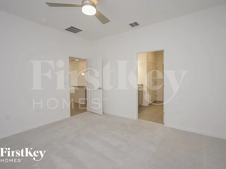 356 Corbel Ln — Photo 8