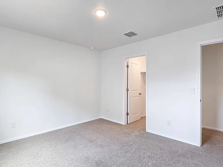8562 S 253rd Ave — Photo 13