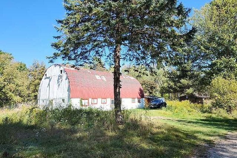 2nd image of 2405 S Gale Rd