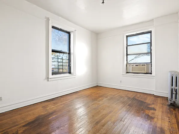 421 Crown Street image 5 of 7