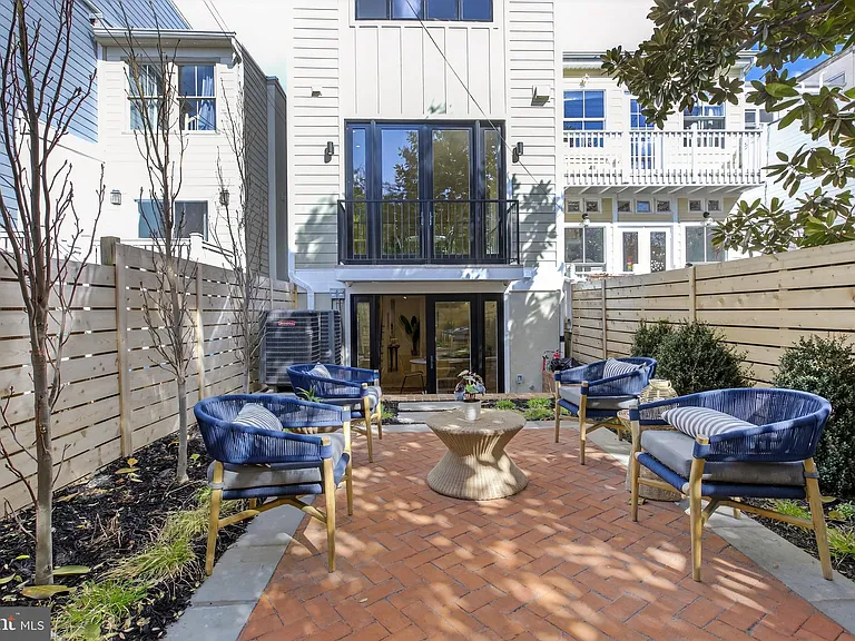 629 S Carolina Ave SE — Photo 55