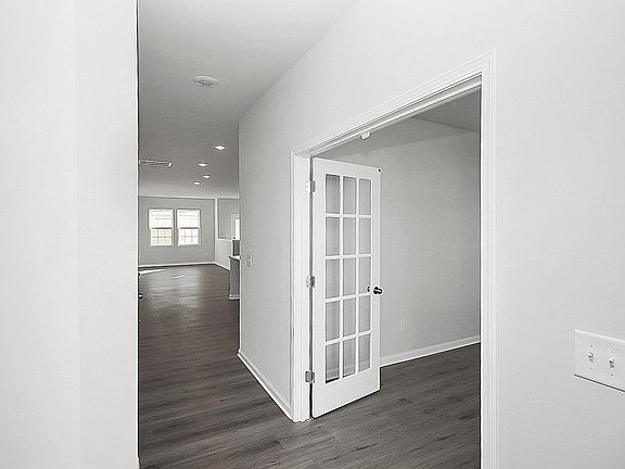 Entry with Home Office/Study on the right.