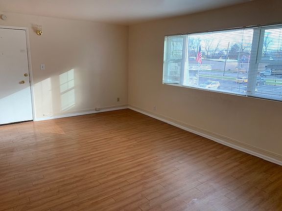 3rd image of 1103 Evans Ave APT 3A