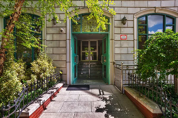 Rented by Corcoran | media 9
