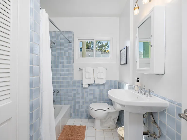 407 Sierra Vista Dr — Photo 10