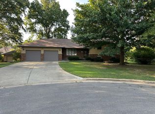 2116 S Bruce Ct, Springfield, MO 65804