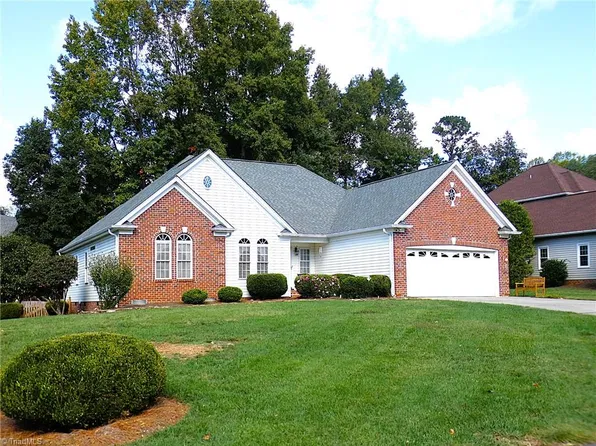4480 Asbury Place Dr, Clemmons, NC 27012