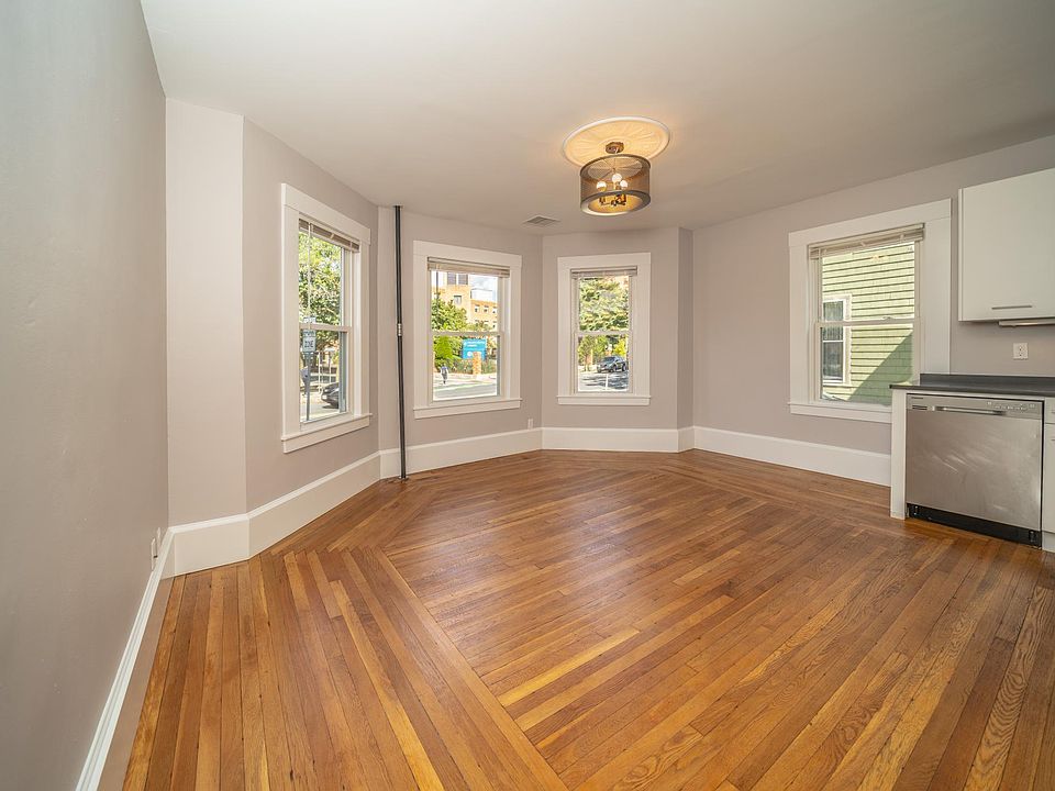 2nd image of 1592 Cambridge St #1