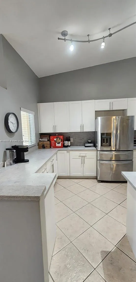 3 bed, $2,900 — Photo 1