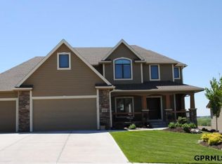 19103 Sahler St, Elkhorn, NE 68022