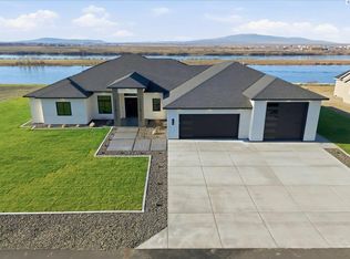 129 Riviera, Pasco, WA 99301