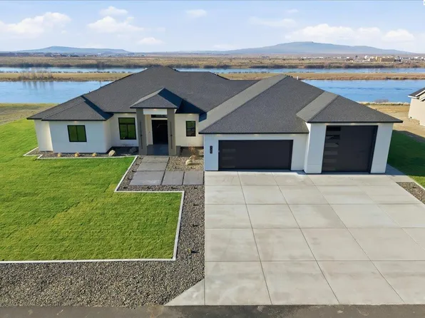 129 Riviera, Pasco, WA 99301