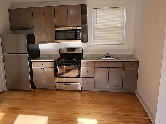 5th image of 6452 W Dickens Ave #2E