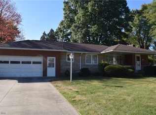 54 N House Dr, Akron, OH 44319