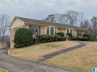 871 Burnhamwood Ln, Birmingham, AL 35215