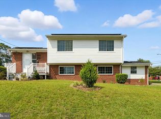 1304 Ray Rd, Hyattsville, MD 20782