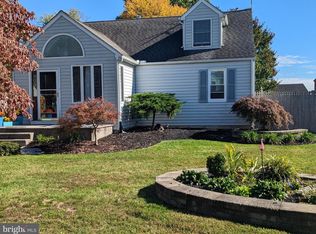 10 Whitman Ave, Stratford, NJ 08084