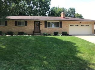 2570 Loris Dr, Dayton, OH 45449