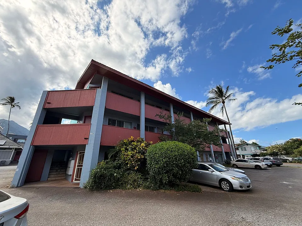 1774 Main St #12-00