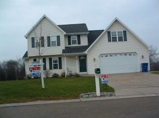 1030 Doe Trail Ct, Neenah, WI 54956