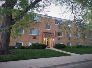 701 Austin St APT 2W, Evanston, IL 60202