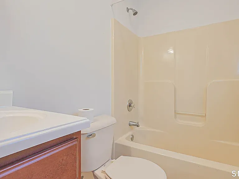 45 Daytona St — Photo 17