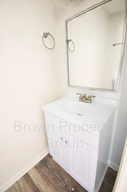 2 bed, 1.5 bath, 950 sqft, $950 — Photo 4
