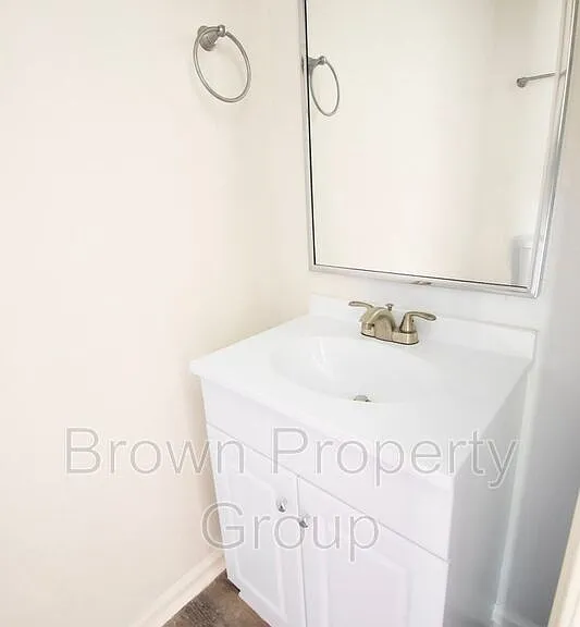 2105 Grand Prix Dr #E — Photo 4