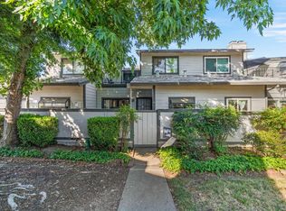 6233 Oak Valley Ln, Citrus Heights, CA 95621