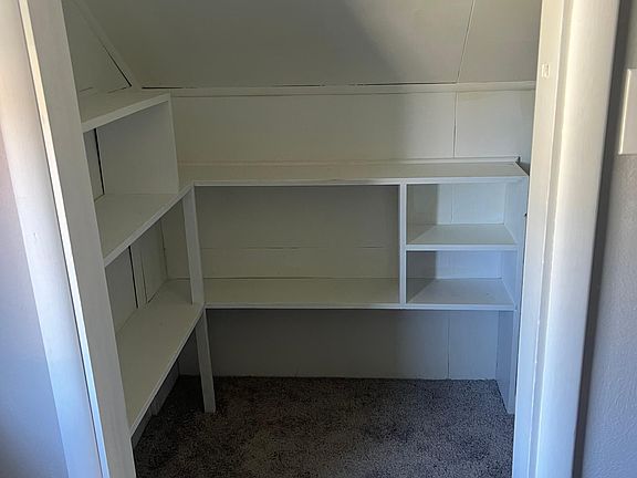 4th image of 909 W 30th St