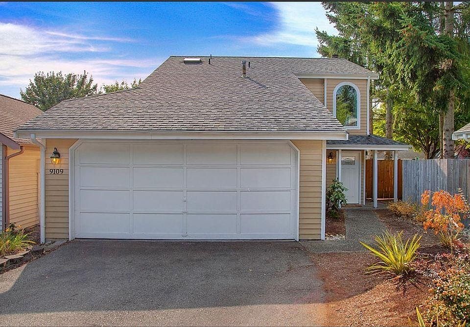 1st image of 9109 183rd Ct NE