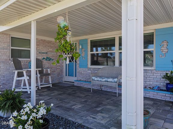 3rd image of 40 Aqua Vista Dr