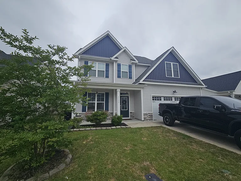 2123 Blue Bonnet Cir — Photo 1
