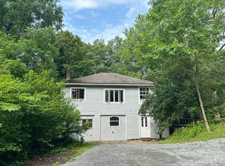 882 Lower Swiftwater Rd, Cresco, PA 18326