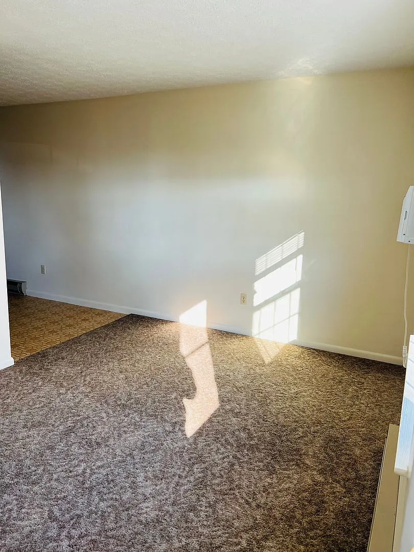 One Bedroom Apartment for Rent — Photo 3