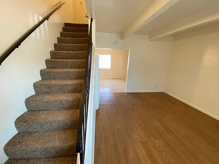 Casa de Luna Townhomes — Photo 38