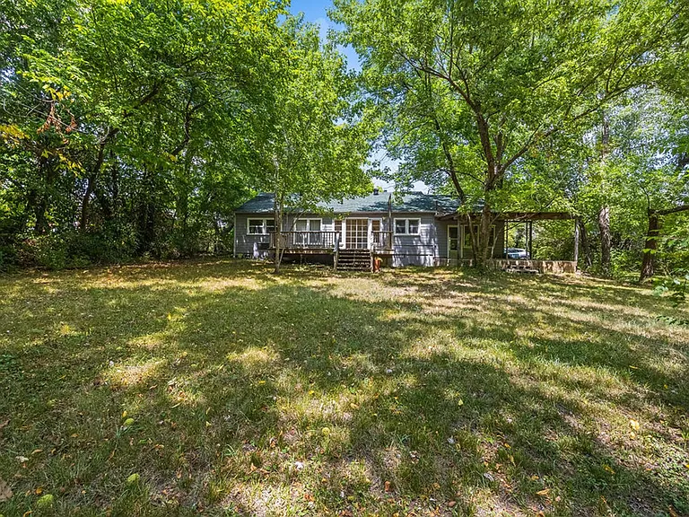 2445 W Mount Comfort Rd — Photo 31