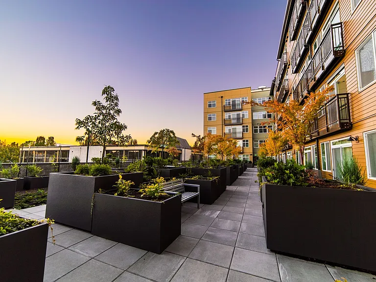 123-4th Apts — Photo 27