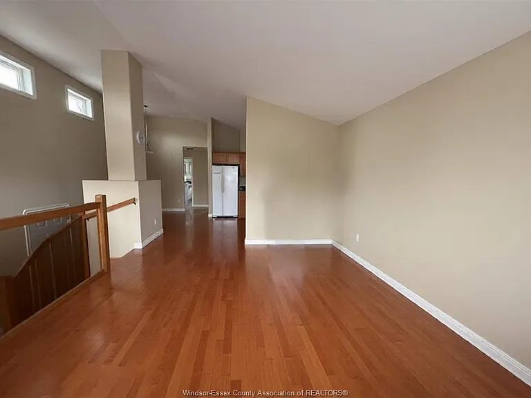 551 Clover St — Photo 3