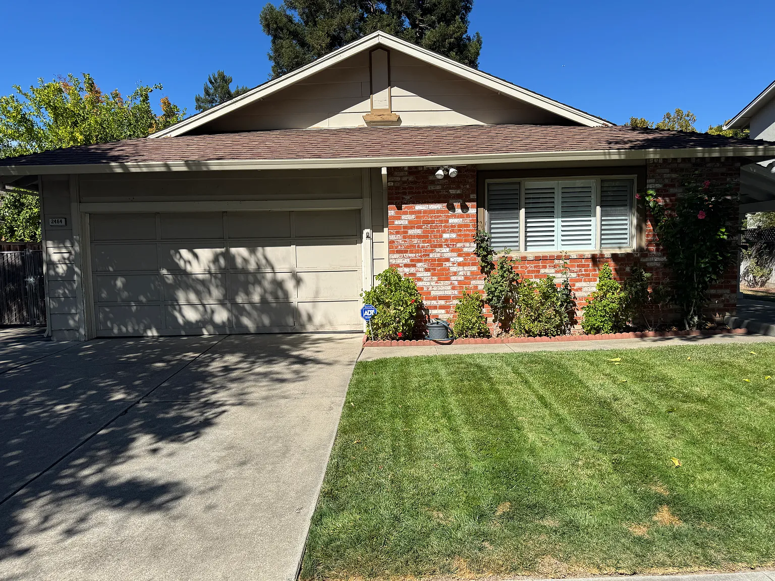 4 bed, 1715 sqft, $4,400 — Photo 1