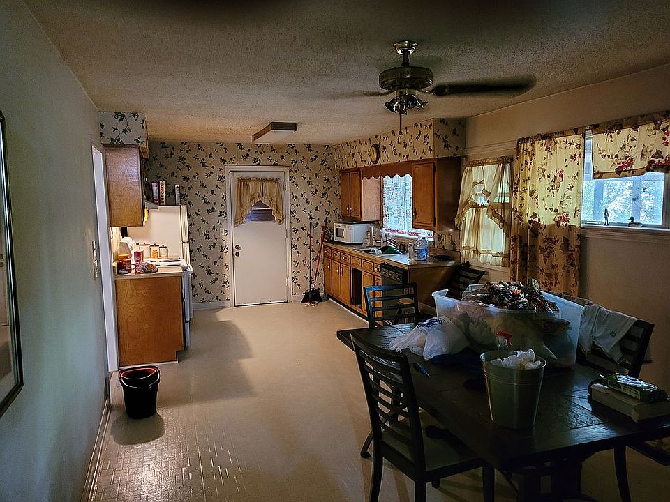 2nd image of 5300 Old Mission Rd