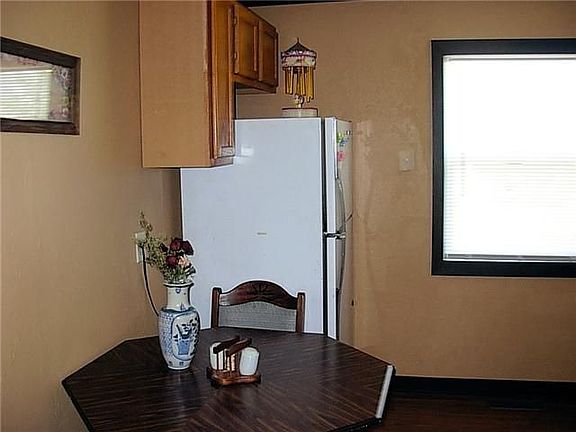 5th image of 4201 SE 26th St