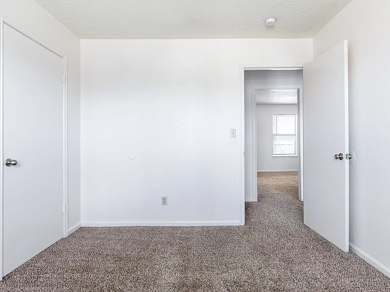 Camellia Trace Apartments — Photo 32