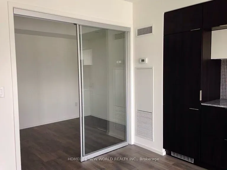 159 Dundas St E #610 — Photo 10