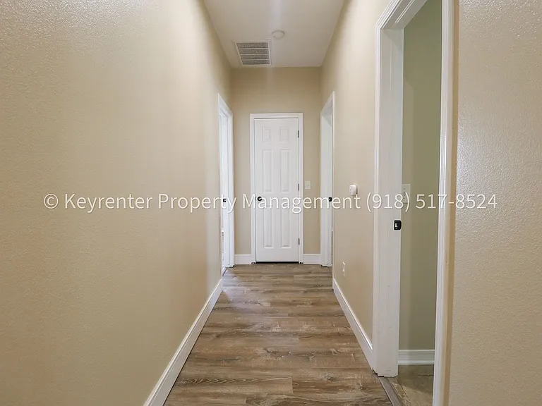 806 W 118th St S — Photo 5