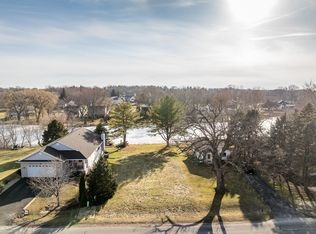 1300 Candlewick Dr NW, Poplar Grove, IL 61065