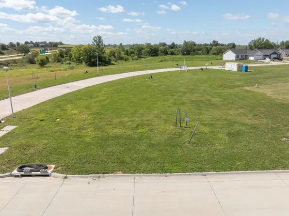 3012 Bryant Blvd SW, Cedar Rapids, IA 52404