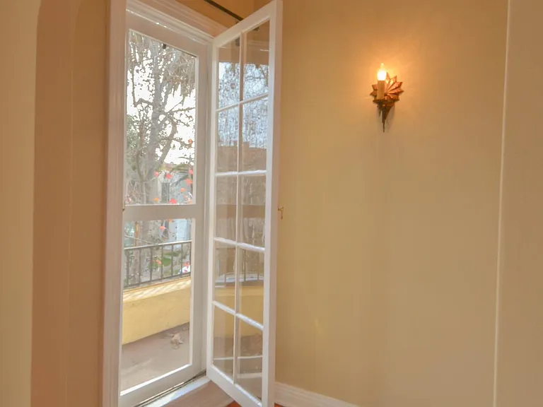 441 N Orange Grove Ave #1/2 — Photo 14