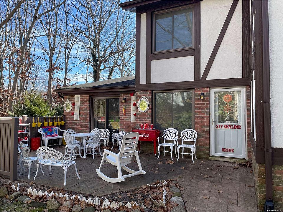 1st image of 217 Skyline Dr #217